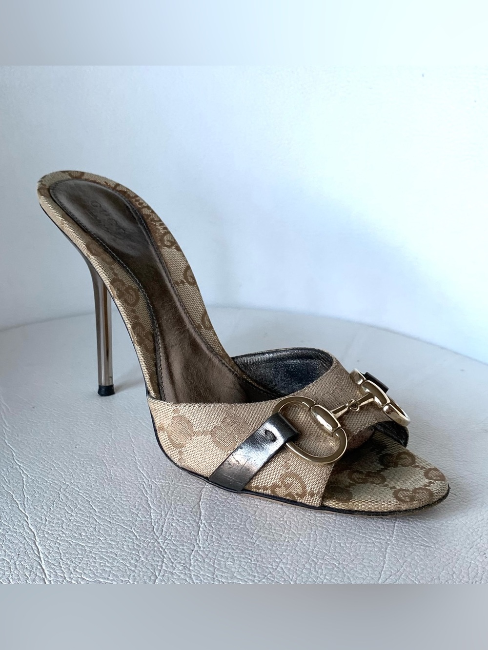 x{{{ G_G }}}x
Gucci GG Monogram Horsebit Slides Metal Heels